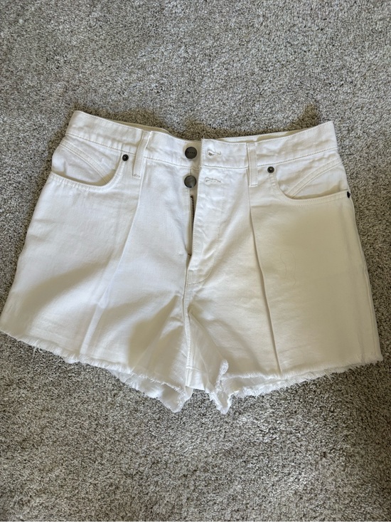Frame Denim Pants - Frame Denim White High-Rise Pleated Jean Shorts